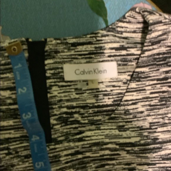 Calvin Kline 2 pc skirt and blouse - Picture 3 of 7